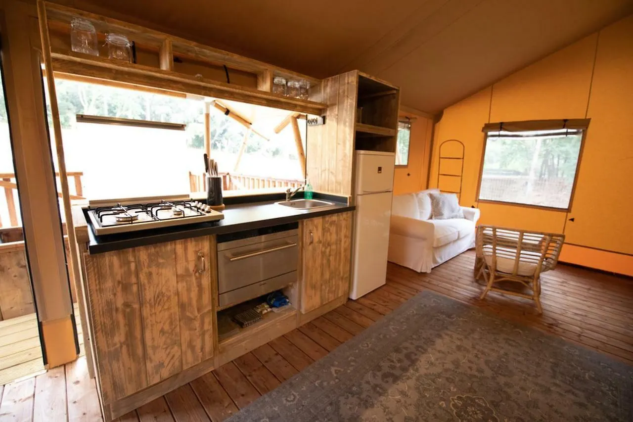 Can Bora Lodges Las Serras