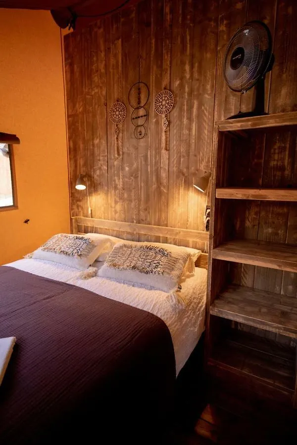 Glamping Can Bora Lodges Las Serras