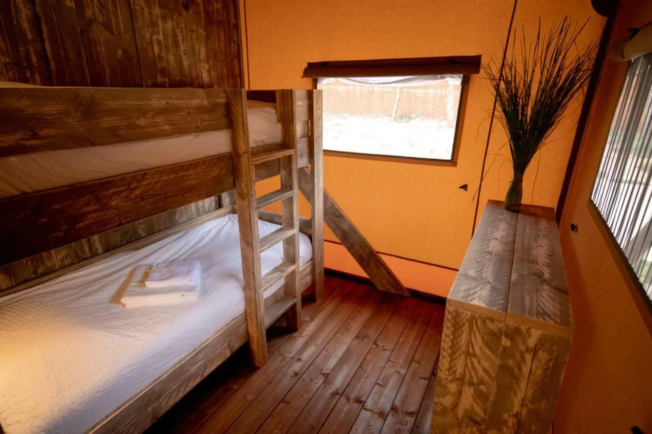 Can Bora Lodges Las Serras