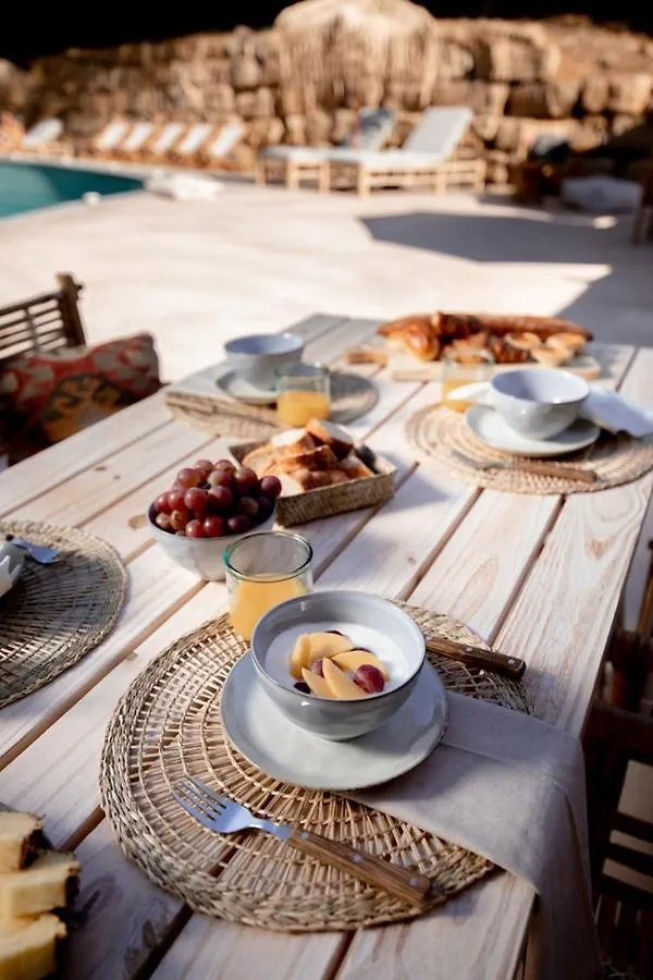 Can Bora Lodges Las Serras